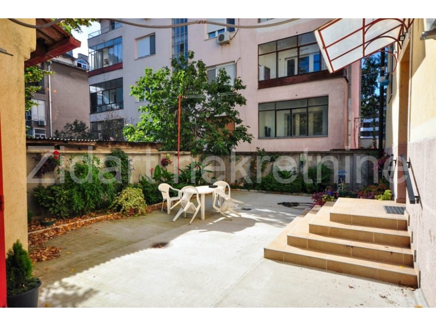 Квартира, 1033 м², 256 000$ — FAKTOR